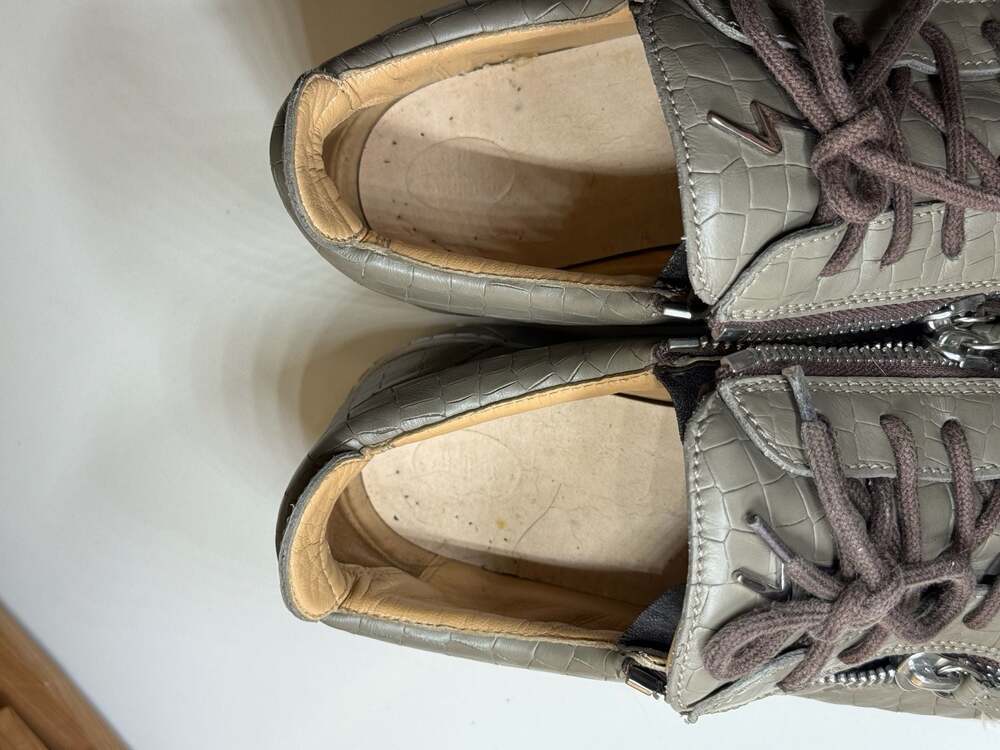 Giuseppe Zanotti Frankie Taupe Grey Croc-Embossed Double-Zip Low-Top Sneakers - Picture 9 of 9